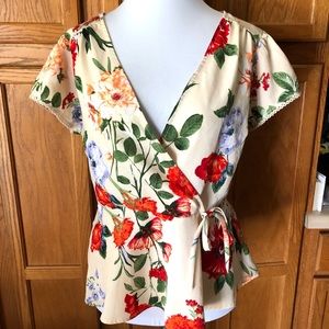 🍀OLM Size L Cream Floral Short Sleeve Top Blouse